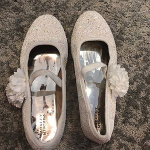 Girls fancy flats size 4